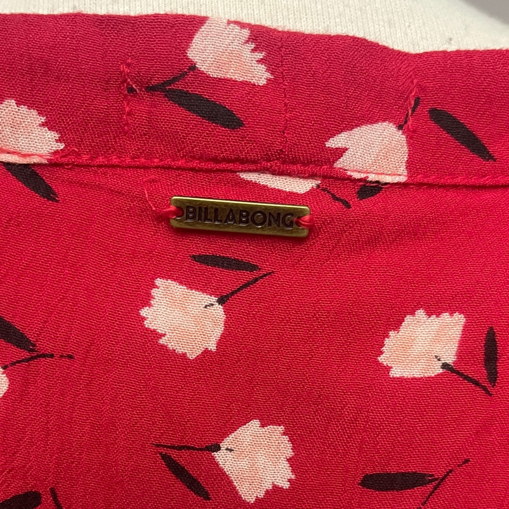 Billabong Red Patterned Blouse Flared Half Open S… - image 7